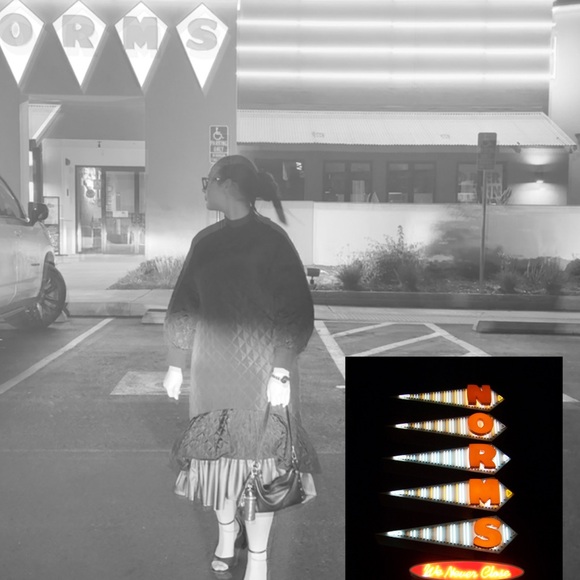 Meet your Posher, Rori - Picture 4 of 6